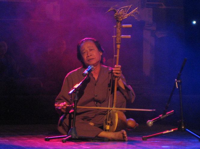 NSND Xuân Hoạch biểu diễn hát xẩm tại chương trình 