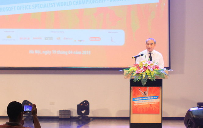 Ông Nguyễn Vinh Hiển - thứ trưởng Bộ Giáo dục và Đào tạo  phát biểu trong Lễ khai mạc tại Hà Nội