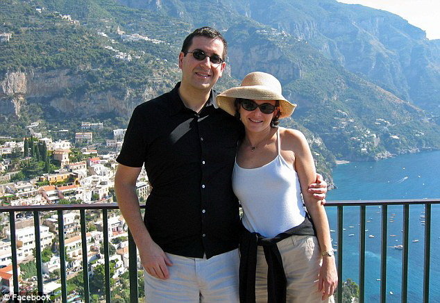 Hai vợ chồng ông bà David Goldberg và Sheryl Sandberg trong những tháng ngày hạnh phúc - Ảnh: Facebook của ông Robert Goldberg 