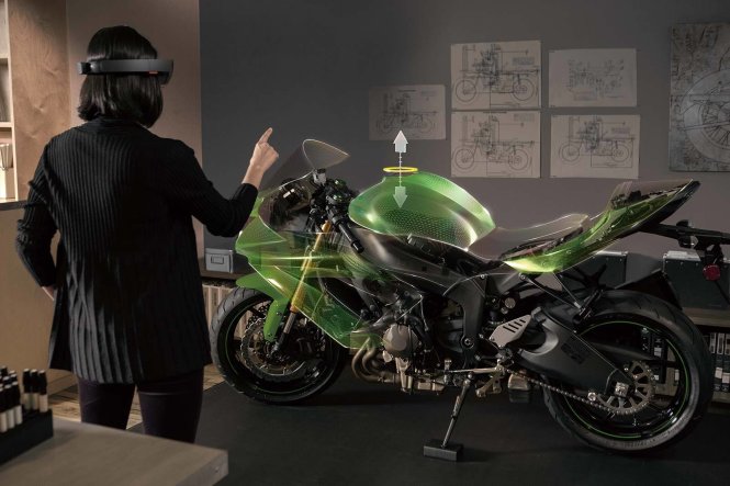 Thiết kế bộ áo cho xe môtô qua HoloLens - Ảnh: PCWorld