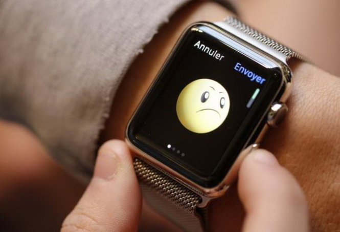Apple Watch vẫn đang tạo được sức hút và nắm giữ thị phần lớn nhất trên thị trường smartwatch năm nay - Ảnh minh họa: Reuters