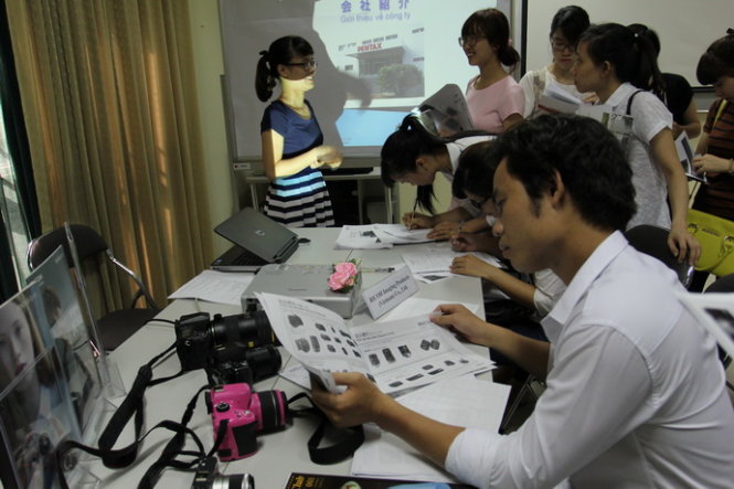 Doanh nghiệp Nhật Bản giới thiệu cơ hội việc làm đến sinh viên tại Ngày hội Việc làm tại ĐH Ngoại Thương