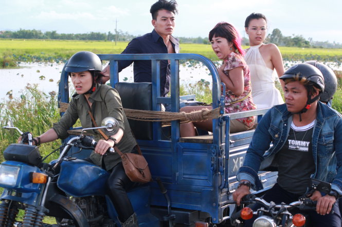 Bộ ba rắc rối được làm bởi một đạo diễn quen tên với khán giả truyền hình là Võ Tấn Bình - Ảnh: ĐPCC