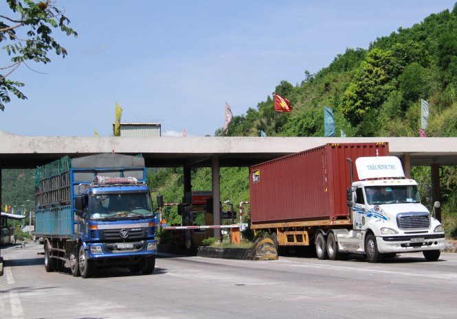 Trạm thu phí hoàn vốn Nam Hải Vân của Công ty 545 đặt tại địa điểm cách tuyến đường Hòa Cầm - Hòa Phước hơn 25km, khiến nhiều xe không đi qua tuyến đường này bị thu phí oan - Ảnh: Hữu Khá