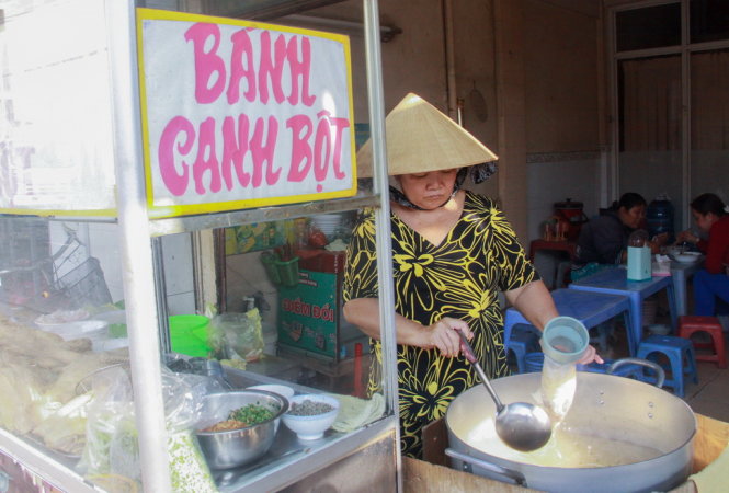 Một quán cánh bánh canh bột ở thị xã Cai Lậy. Ảnh: Mễ Thuận