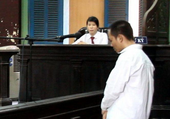 Bị cáo Đặng Hùng Phương tại phiên tòa sáng 25-5