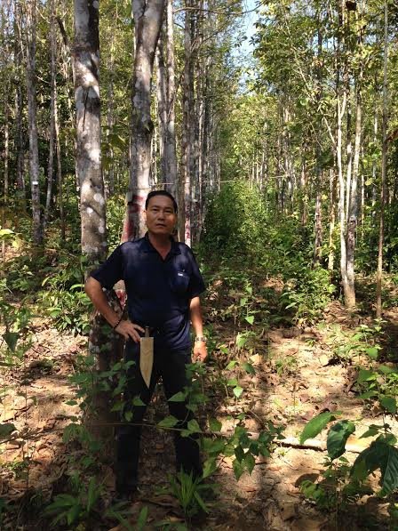Anh Trưởng bên vùng dó chờ khai thác của Vân Danh - Ảnh: nhân vật cung cấp