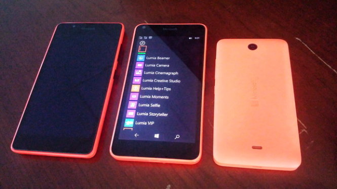 Từ trái sang, Lumia 640, Lumia 640 và Lumia 430 - Ảnh: T.Trực