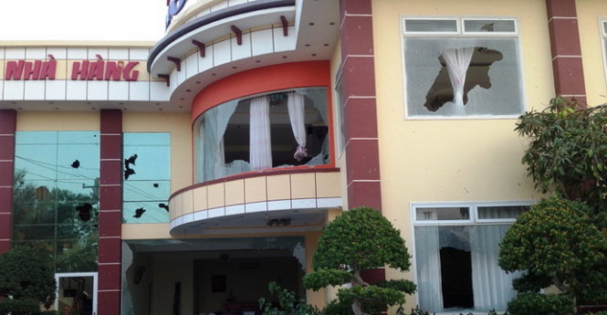 Khách sạn Vĩnh Hảo bị thiệt hại do những người quá khích gây ra và đến nay đã có sáu người bị bắt để phục vụ điều tra - ẢNH: THIỆN TRÍ