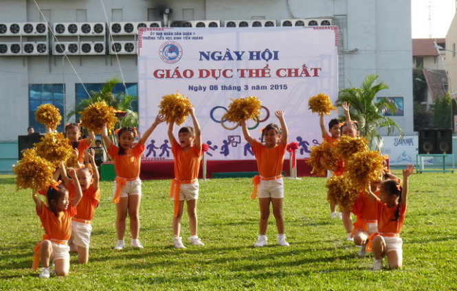 Giờ hoạt động ngoại khóa  của học sinh Trường tiểu học Đinh Tiên Hoàng – trường tiểu học nổi tiếng ở quận 1 - Ảnh: H.HG