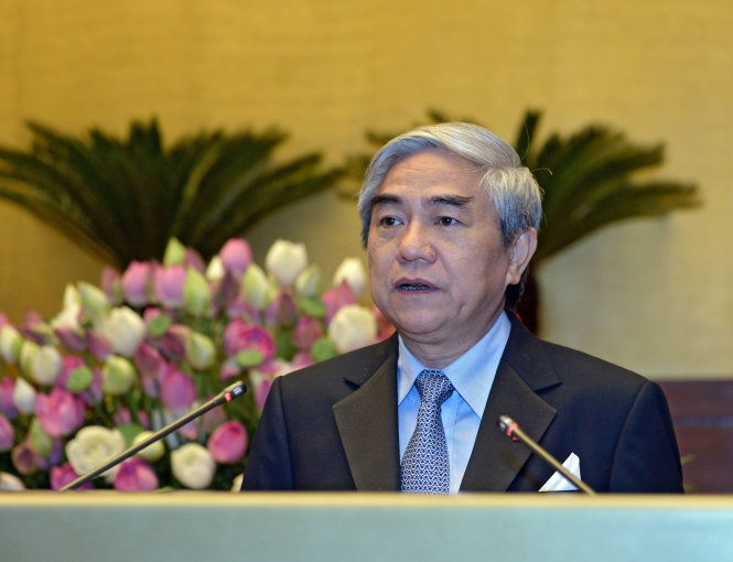 Bộ trưởng Bộ Khoa học và công nghệ Nguyễn Quân đang trả lời chất vấn của đại biểu