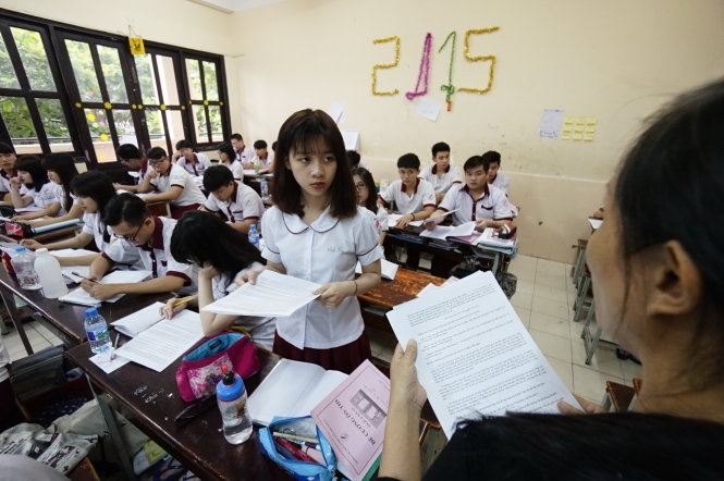 Tiết ôn tập của học sinh Trường THPT Ngô Thời Nhiệm, Q.9, TP.HCM chiều 11-6