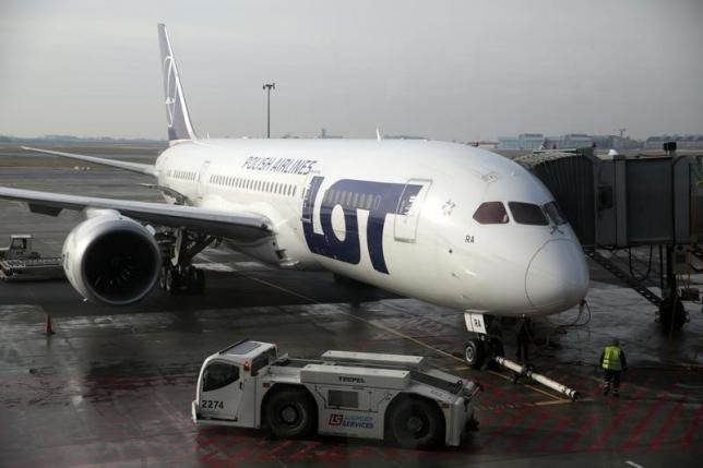 Máy bay Boeing 787 Dreamliner của hãng hàng không Ba Lan LOT ảnh: Reuters