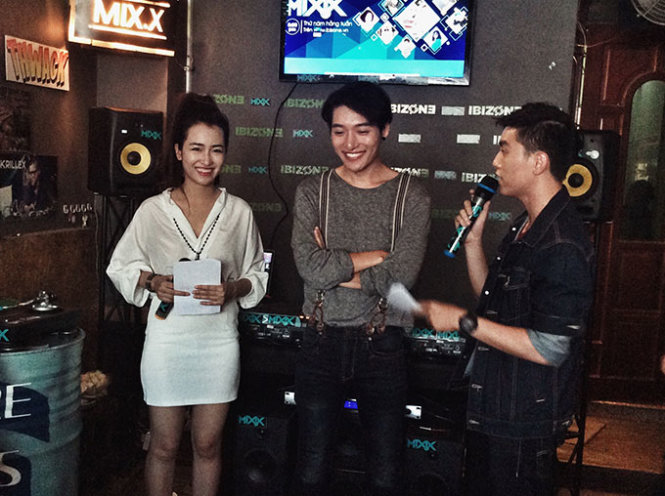 Bộ ba Trang Moon - Châu Đăng Khoa - Ngọc Trai (từ trái qua) trong buổi ra mắt truyền thông vào chiều 21-7 - Ảnh: Minh Trang