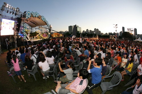 Khán giả luôn được lấp đầy tại các sự kiện của LHP quốc tế Bucheon - Ảnh: BiFan