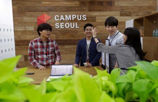 Google vừa mở “trại khởi nghiệp” tại Seoul (Hàn Quốc) hồi tháng 5 nhằm thu hút những tài năng trẻ - Ảnh: Reuters