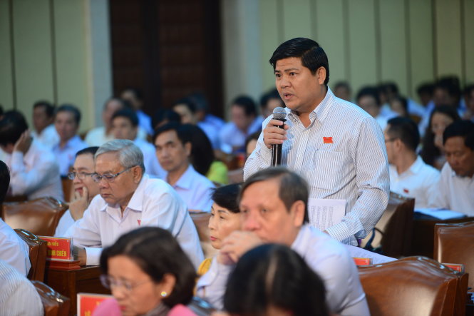 Đại biểu Lê Tuấn Tài đề nghị cần tổ chức phản biện về việc lắp đặt thiết bị lọc nước cho hộ gia đình để tránh lãng phí - Ảnh: Quang Định