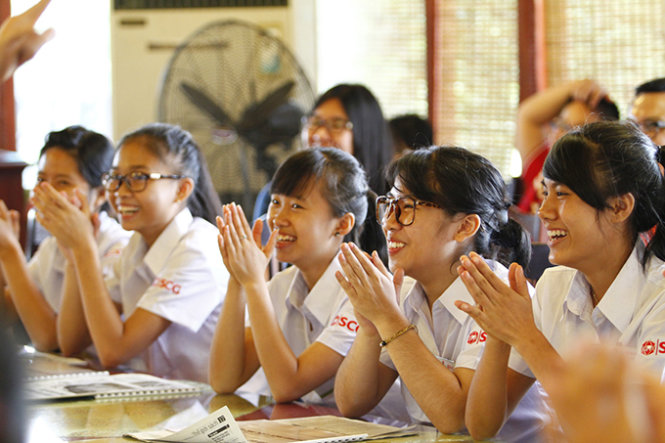 Nhiều học sinh vui vẻ khi được chia sẻ và trò chuyện trong chương trình - Ảnh: Nam Trần