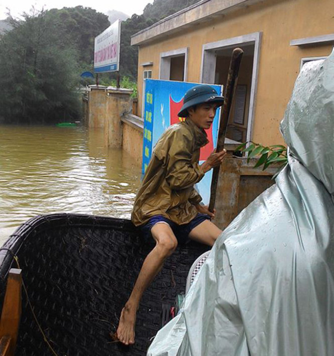 Do mưa lớn kéo dài, nhiều nơi ở xã Việt Hải bị ngập sâu đến hơn 2m - Ảnh: CTV