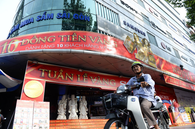 Tập đoàn Central Group (Thái Lan) đã mua lại 49% cổ phần của hệ thống siêu thị Nguyễn Kim  Ảnh: THUẬN THẮNG