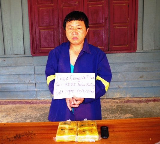 Đối tượng Chông Va Tho bị bắt cùng tang vật 12.000 viên ma túy tổng hợp - Ảnh do bộ đội biên phòng tỉnh Thanh Hóa cung cấp
