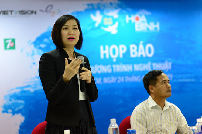 Bà Huỳnh Thị Xuân Liên – phó tổng giám đốc cao cấp phụ trách marketing của Công ty TNHH Suntory Pepsico VN phát biểu tại buổi họp báo chương trình Câu chuyện hòa bình  - Lửa tại báo Tuổi Trẻ chiều 24-8 - Ảnh: Quang Định