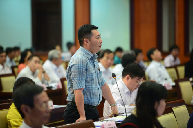 Ông Lê Trương Hải Hiếu phát biểu tại một kỳ họp HĐND TP.HCM tháng 12-2014 - Ảnh: Quang Định