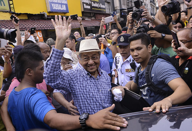 Ông Mahathir ở cuộc biểu tình của phong trào chống chính phủ Bersih - Ảnh: themalaysianinsider.com