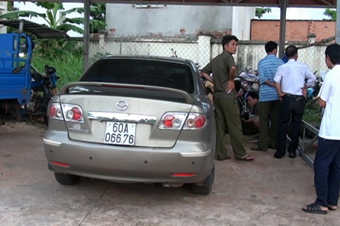 Xe ô tô gây tai nạn được đưa về trụ sở UBND xã Vĩnh Tân để chờ điều tra làm rõ - Ảnh: Đức Hiếu