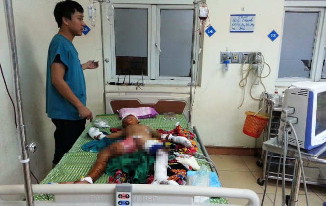 Bé Long thời điểm được đưa vào bệnh viện Sản Nhi Nghệ An cấp cứu - Ảnh: Huyền Tú