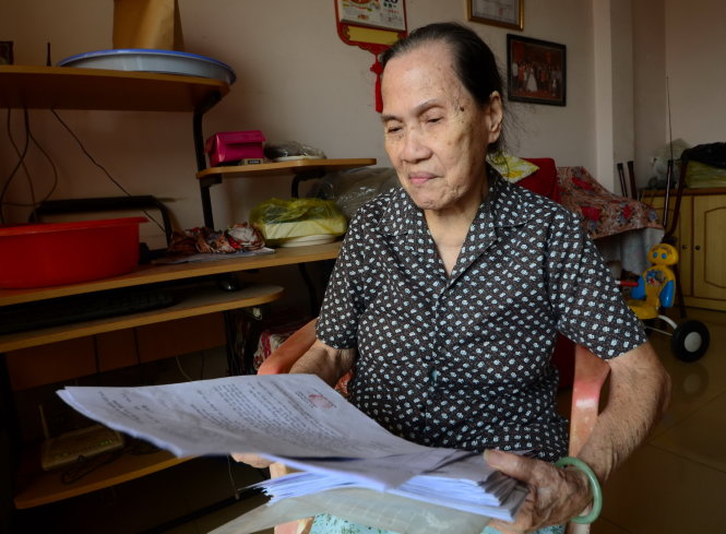 Sau hai năm, bộ hồ sơ nhà đất của bà La Nguyệt (83 tuổi) ngày càng dày lênẢnh: THANH TÙNG