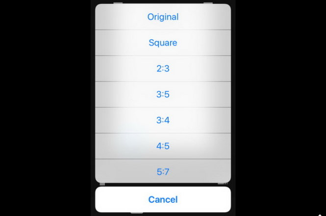 Trình đơn (menu) chọn tỉ lệ ảnh trong iOS 9 tràn hết giao diện iPhone 4S, bạn phải cuộn mới thấy hết được các lựa chọn - Ảnh: ArsTechnica