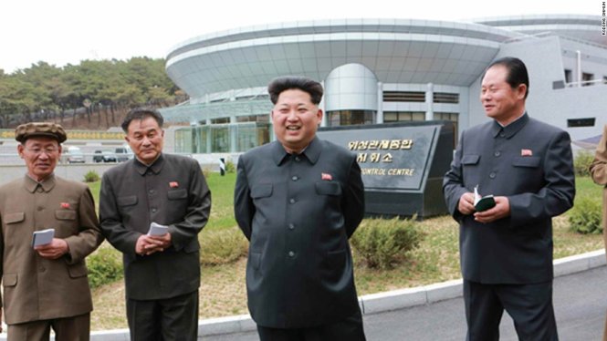 Nhà lãnh đạo Kim Jong-Un đến thị sát trung tâm thời gian gần đây - Ảnh: CNN