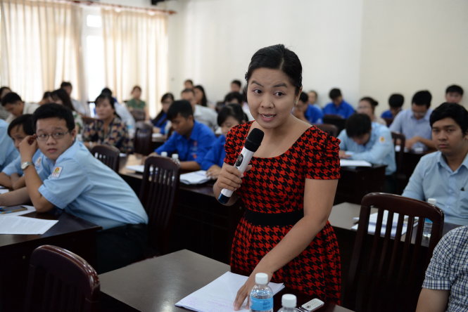 Chị Nguyễn Phương Thúy (ĐH Sư phạm kỹ thuật TP.HCM): “Cần chú ý  giáo dục thể chất, kỹ năng song song với việc học và ứng dụng ngoại ngữ trong nhà trường” - Ảnh: THANH TÙNG