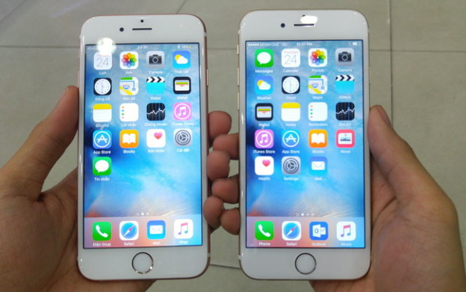 iPhone 6S (trái) và iPhone 6 - Ảnh: T.Trực