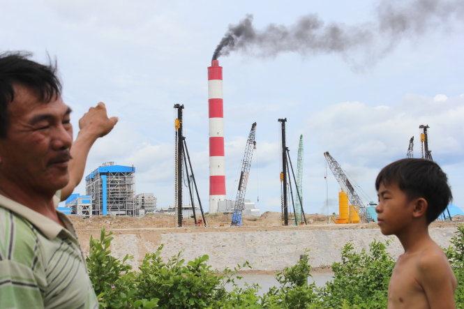Người dân xóm 7, thôn Vĩnh Phúc (xã Vĩnh Tân, huyện Tuy Phong, tỉnh Bình Thuận) đã từng phản ứng do khói bụi thải ra từ Nhà máy nhiệt điện Vĩnh Tân 2Ảnh: MINH TRÂN