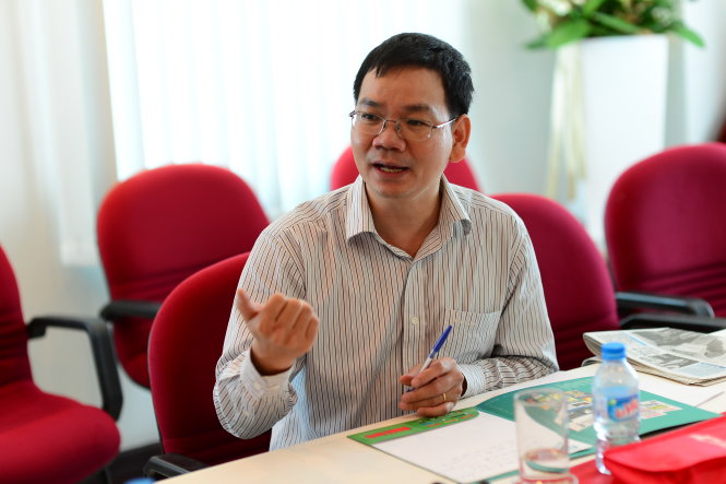Ông Huỳnh Thế Du – giám đốc chương trình đào tạo và giảng dạy kinh tế Fulbright phát biểu tại buổi tọa đàm  - Ảnh: Quang Định