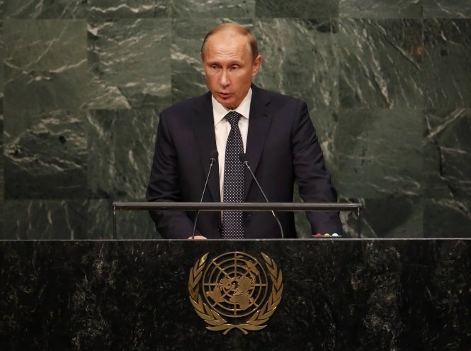 Tổng thống Nga Vladimir Putin đã được trao quyền không kích IS ở Syria Ảnh: Reuters