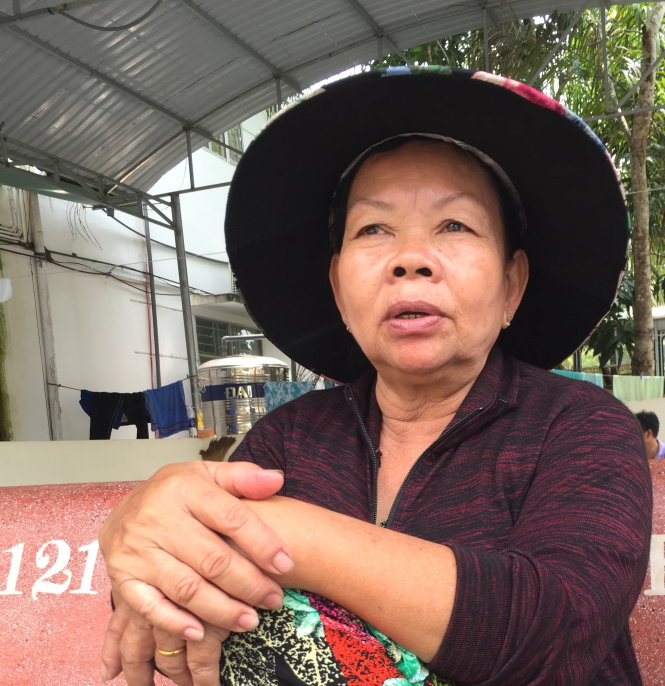 Bà Phạm Thị Thơm (mẹ nạn nhân Phan Văn Hiếu) đang rất lo lắng cho tình trạng sức khỏe của con trai mình Ảnh: CHÍ QUỐC