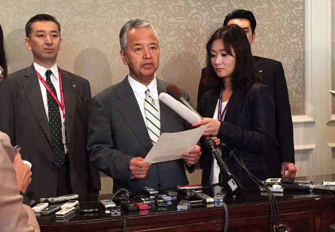 Bộ trưởng Thương mại Nhật Akira Amari kêu gọi Mỹ nhượng bộ về vấn đề bản quyền thuốc sinh học - Ảnh: Reuters
