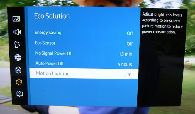 Tính năng Motion Lighting trong phần thiết lập chế độ tiết kiệm năng lượng của tivi Samsung - Ảnh: Fobes