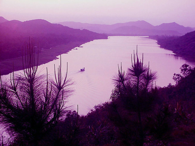 Đồi Vọng Cảnh được xem là nơi đẹp nhất để ngắm sông Hương -Ảnh: Minh Tự