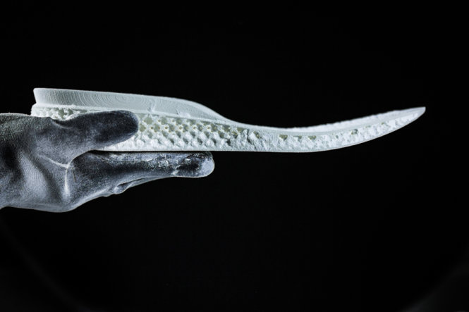 Đệm giày làm từ công nghệ adidas Futurecraft 3D, cải tiến từ in 3D với chất liệu carbon thoáng khí và linh hoạt - Ảnh: adidas