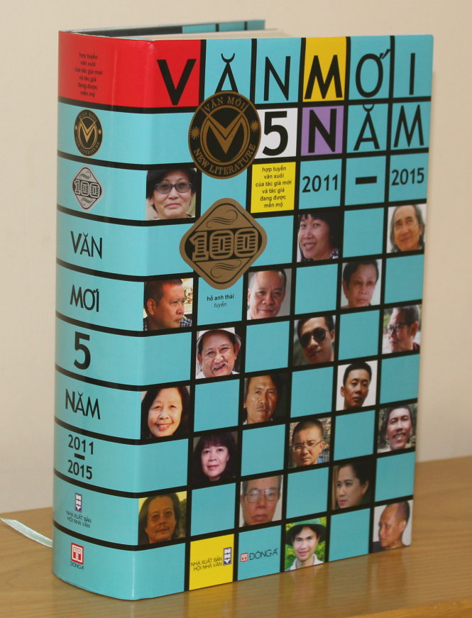 Bản đặc biệt cuốn sách Văn mới 5 năm 2011-2015 - Ảnh: M.H.
