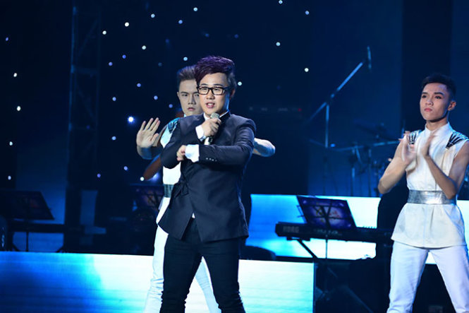 Trung Quân Idol khoe khả năng vũ đạo tại Bài hát Việt - Ảnh: Châu Quốc Hùng