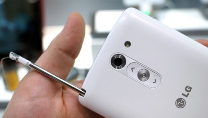 LG G4 Stylus với bút điện tử dùng kèm - Ảnh: thaivisa.com