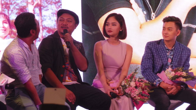 Đạo diễn Phan Gia Nhật Linh chia sẻ rằng yếu tố Việt nhất trong phim Em là bà nội của anh chính là các diễn viên đều là người Việt Ảnh: C.K