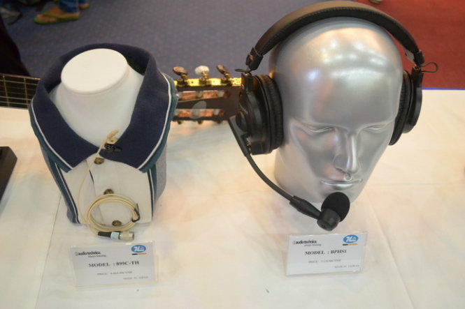 Một số mẫu micro kèm tai nghe chuyên dụng của Audio-Technica - Ảnh: Tiến Công