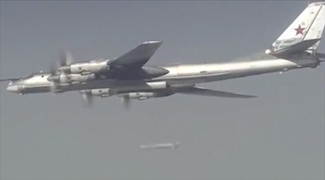 Máy bay Nga thả bom tại một địa điểm không xác định ở Syria. Ảnh: Reuters