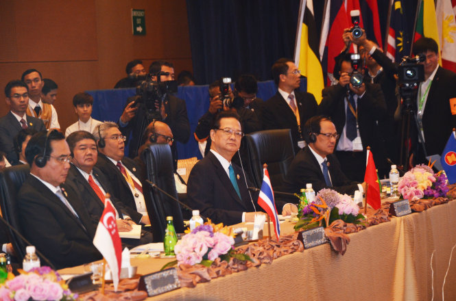 Thủ tướng Nguyễn Tấn Dũng tại Hội nghị cấp cao ASEAN - Trung Quốc lần 18 ở Malaysia ngày 21-11 - Ảnh: Quỳnh Trung